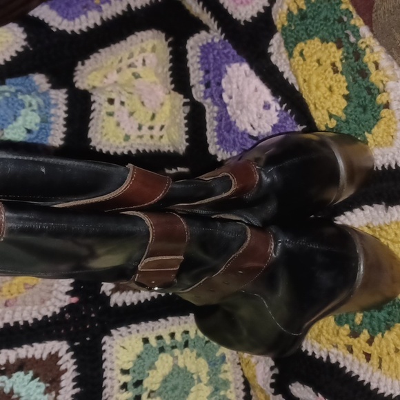 NAOT boots, black with brown trim, sz 37 (7) - Picture 4 of 9